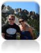 Mount Rushmore (wykute w skale głowy prezydentów USA, od lewej Washington, Jefferson, Roosevelt, Lincoln)